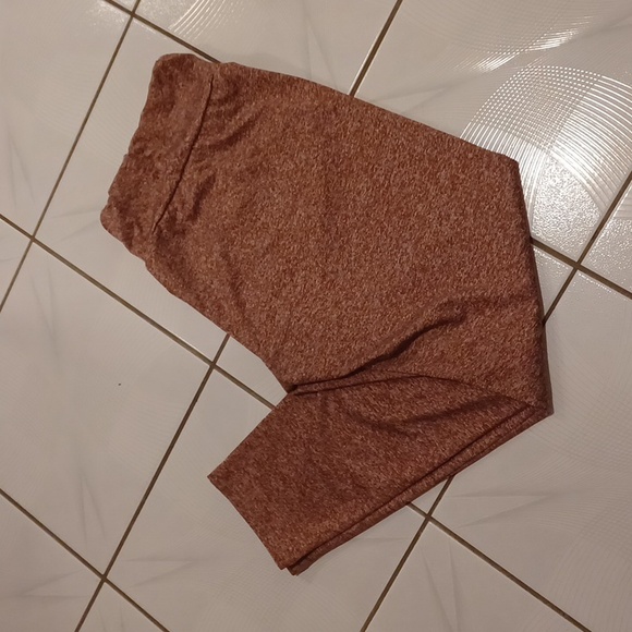 4/$80 Burgundy Mulvari Marled Leggings - Size 4XL (US20) - Picture 2 of 9